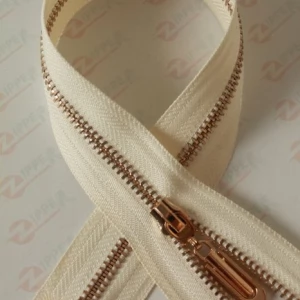 Металева блискавка тип 5 молочний, ланка GOLD, 80см.  I б.