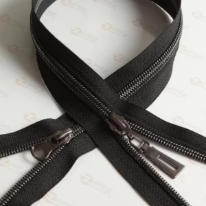 Спіральна блискавка Тип7 чорний, ланка Black Nickel, 120см.  2б.піраміда
