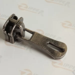 Бігунок Тип 8 язичок 2763 для тракторної блискавки, колір GUN METAL, борт, 50шт.