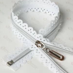 Спіральна блискавка тип 7 ажурні, ланка SILVER, БІЛА 80см.  1бігунок