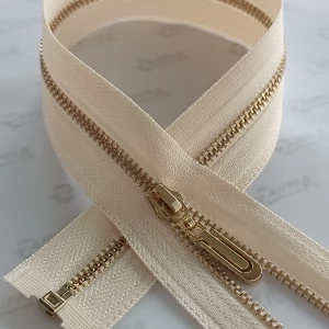 Металева блискавка Тип 3 колір світло-бежевий 571 , ланка GOLD , 65см. 1б.