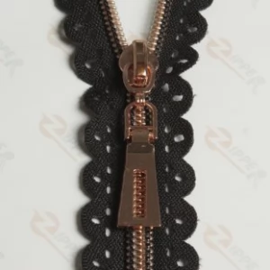 Спіральна блискавка Тип 7 ажурні, ланка GOLD ROSE, чорна 18см