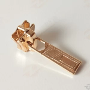 Бігунок тип 5 язичок +1244 для тракторної блискавки, GOLD, корона шх, 100шт.