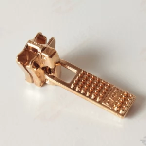 Бігунок тип 5 язичок 1 246 для тракторної блискавки, GOLD, корона шх, 100шт.