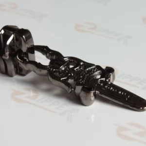 Бігунок Тип 5 язичок МЕЧ для металевої блискавки.  BLACK SILVER