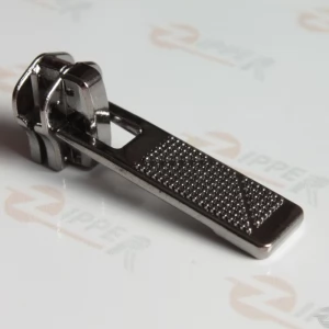 Бігунок Тип 5 язичок armani для металевої блискавки.  BLACK SILVER