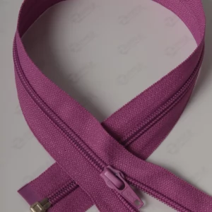Спіральна блискавка Тип 5 колір фуксія 524, 80см. 1бігунок лопатка