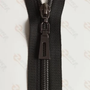 Спиральная молния Тип7 черный, звено Black Silver, 18см. 1б.