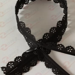 Спіральна блискавка тип 3 потайна гіпюр, чорна 50см.