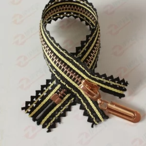 Металева блискавка тип 5 гіпюр оливкова смужка, ланка GOLD, 18см.  I б.